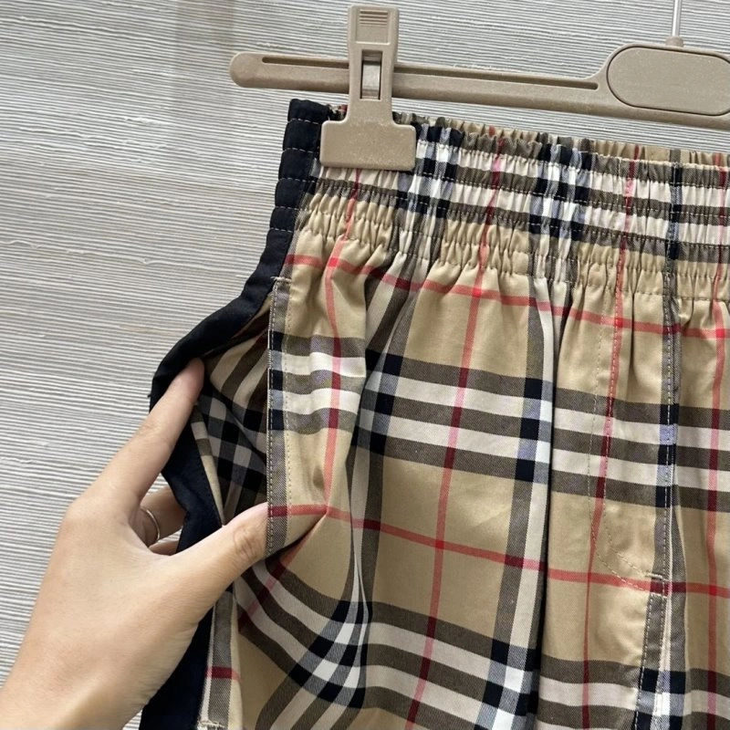 Burberry Short Pants Breathable 99388