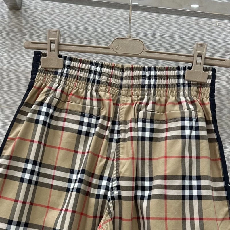 Burberry Short Pants Breathable 99388