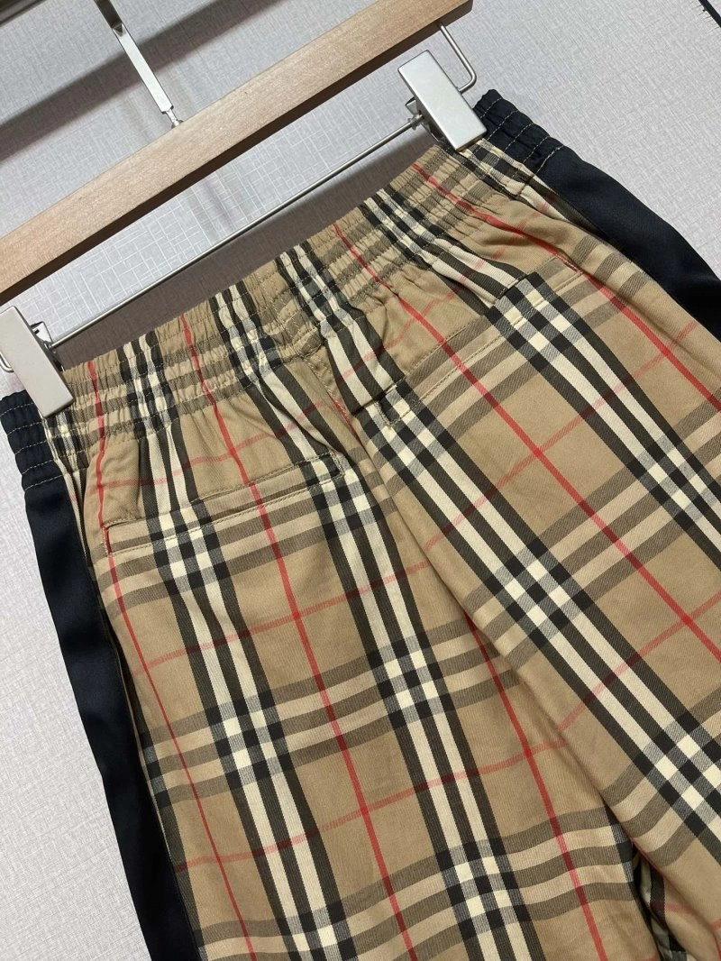 Chic Burberry Short Pants 99303
