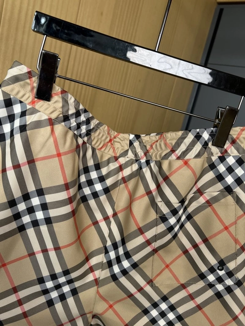 Burberry Short Pants Trendsetting 99105
