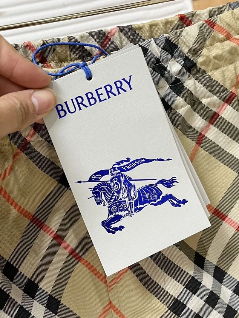 Burberry Short Pants Breathable 101597
