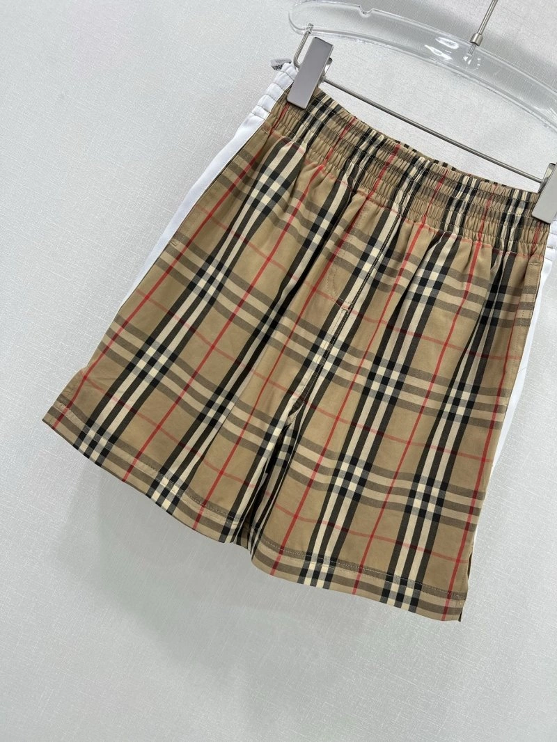 Burberry Short Pants Youthful 99277
