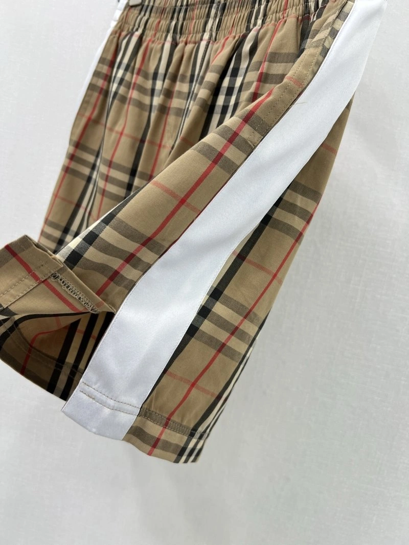 Burberry Short Pants Youthful 99277