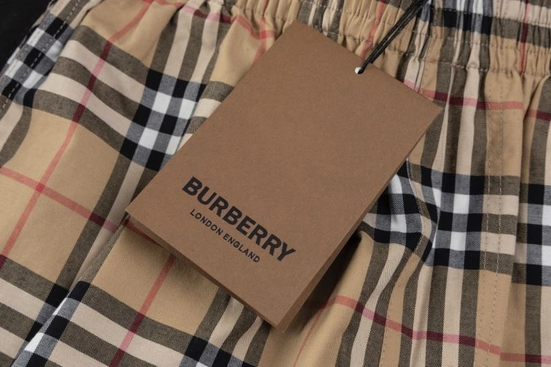 Burberry Short Pants Sleek 100646