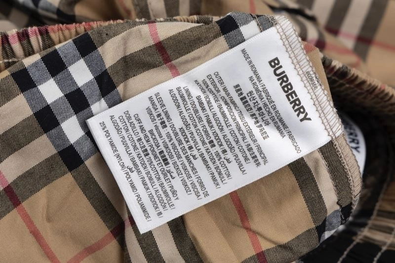 Burberry Short Pants Sleek 100646
