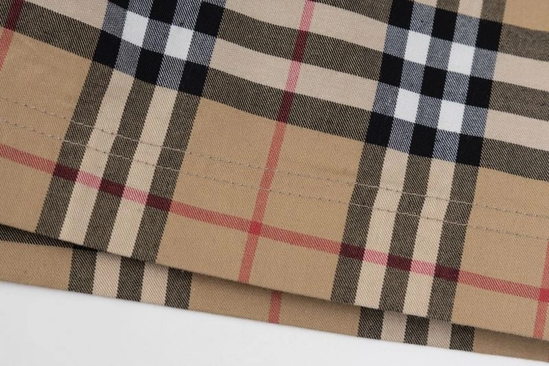 Burberry Short Pants Sleek 100646