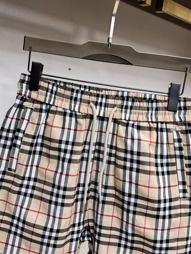 Sporty Burberry Short Pants 100132