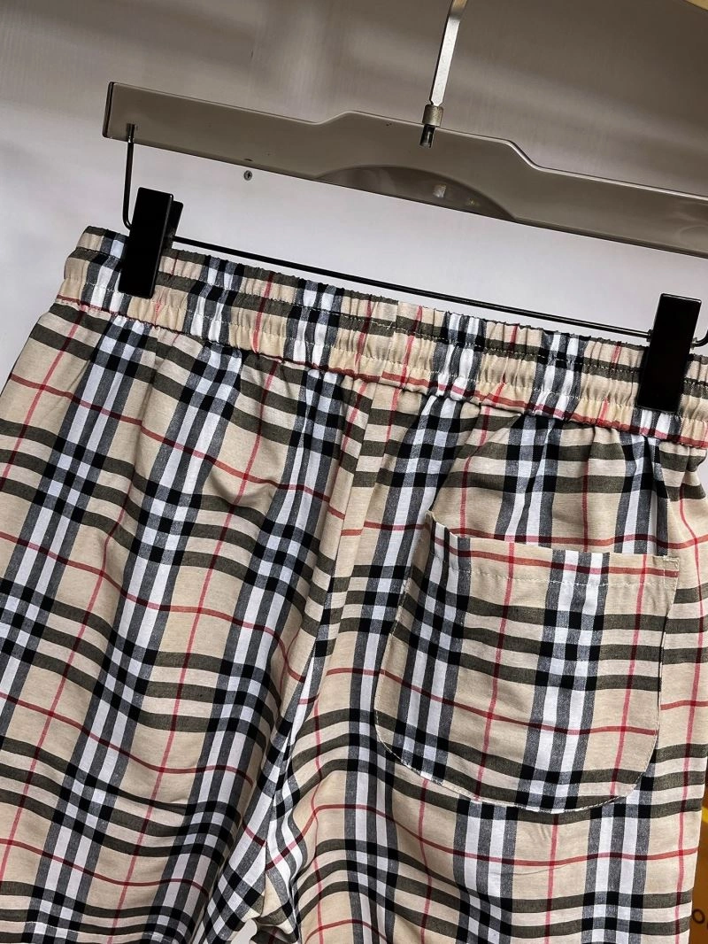 Sporty Burberry Short Pants 100132