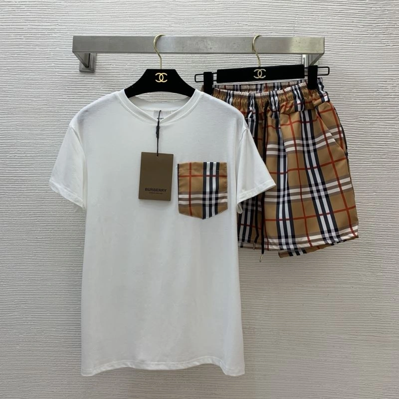 Resilient Burberry Short Suits 103509