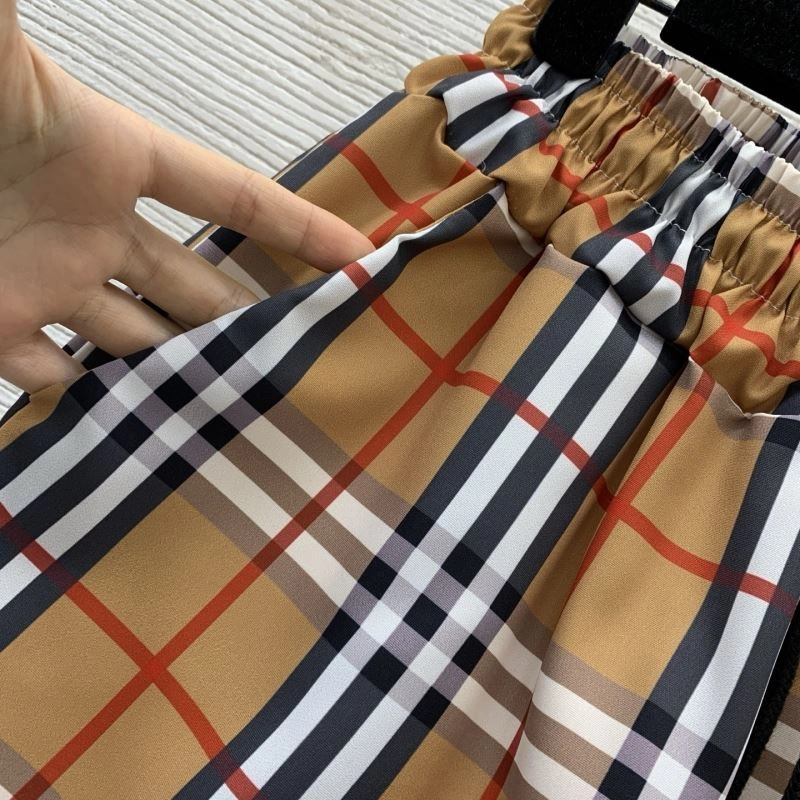 Resilient Burberry Short Suits 103509