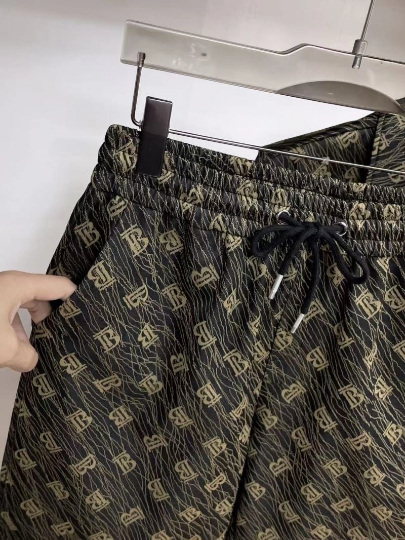 Burberry Short Suits TechFriendly 99380