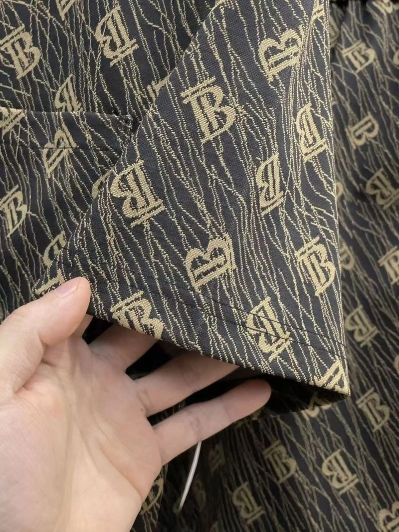 Burberry Short Suits TechFriendly 99380