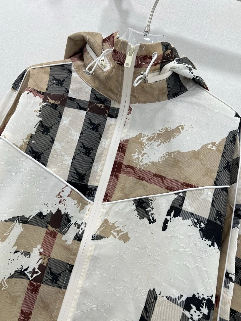 Burberry Short Suits Compact 99298