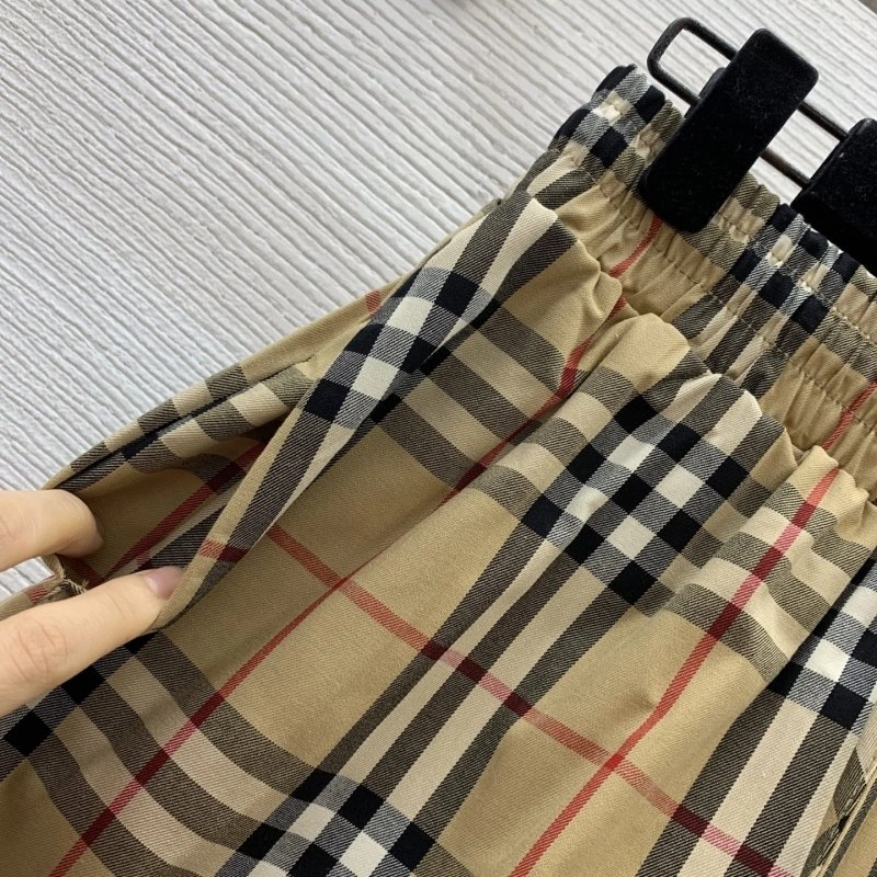 Fashionable Burberry Short Suits 99093