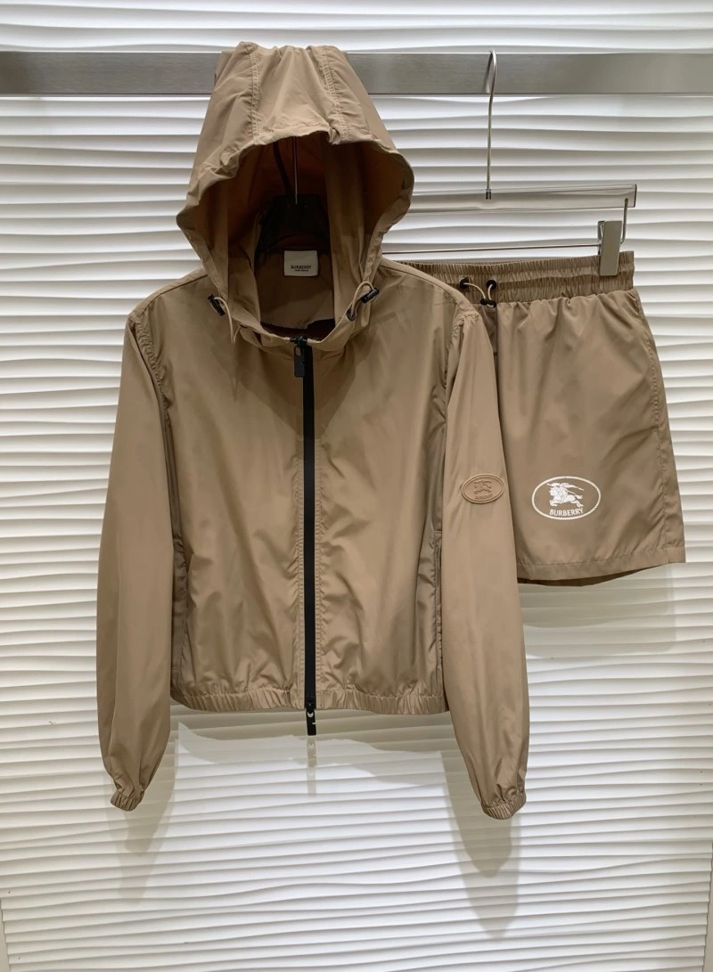 Burberry Short Suits Unisex 99244