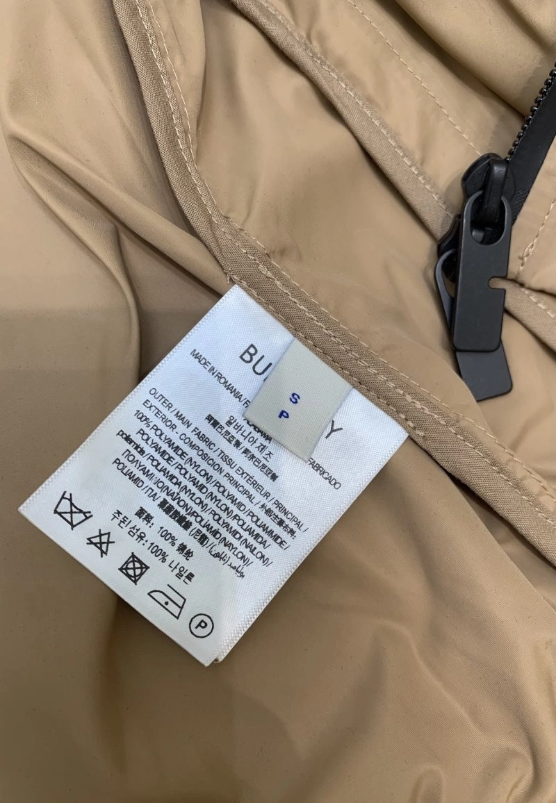 Burberry Short Suits Unisex 99244
