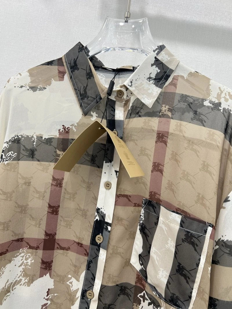 HighQuality Burberry Short Suits 99241