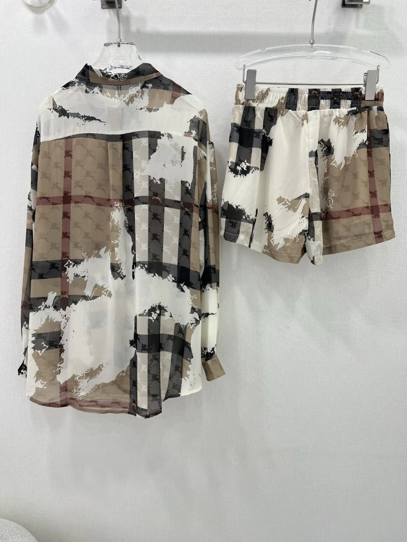 HighQuality Burberry Short Suits 99241