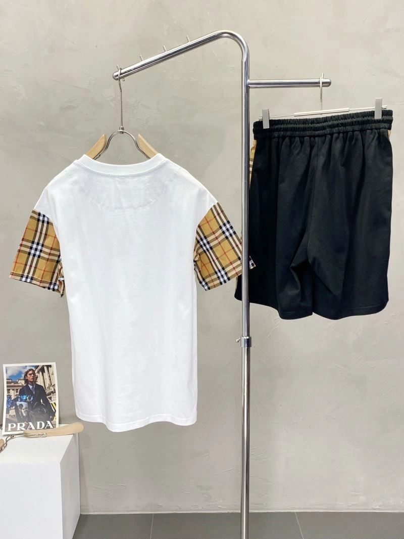 Burberry Short Suits Sustainable 100630