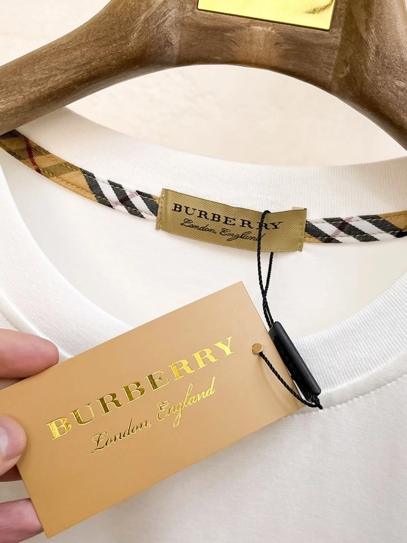 Burberry Short Suits GoAnywhere 100629