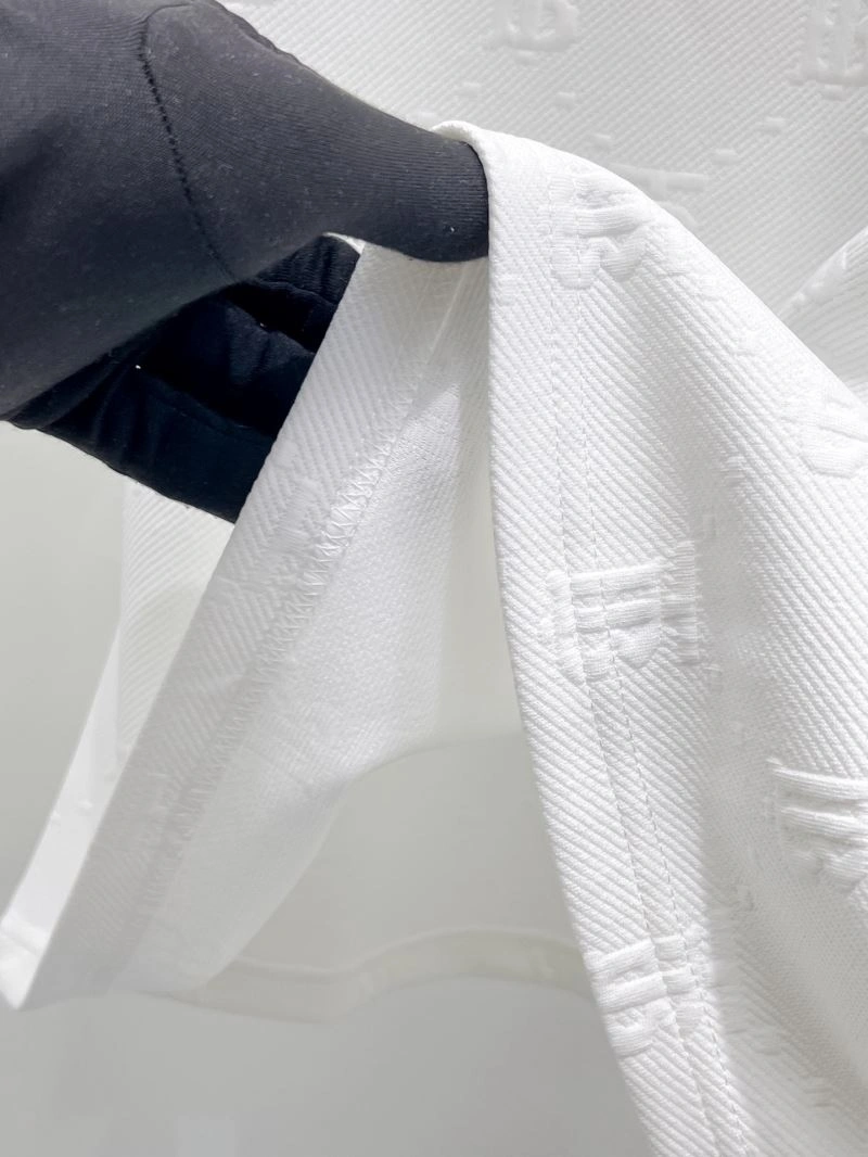 Seasonal Burberry Short Suits 100128