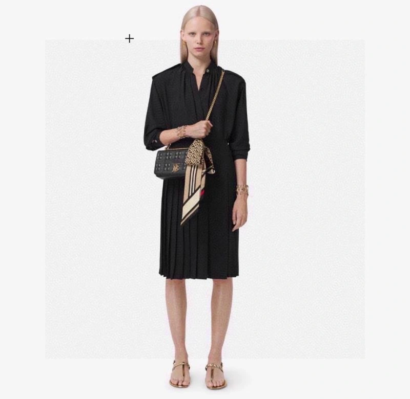Burberry Silk AllSeason 272460