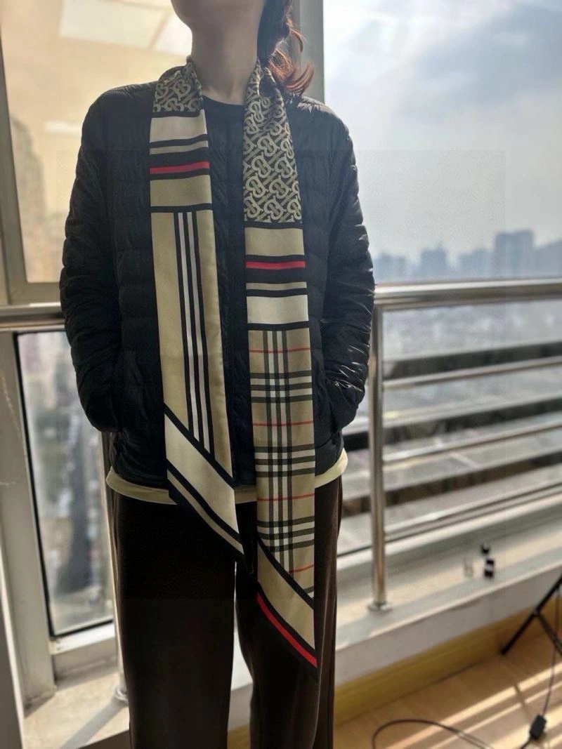 Burberry Silk AllSeason 272460