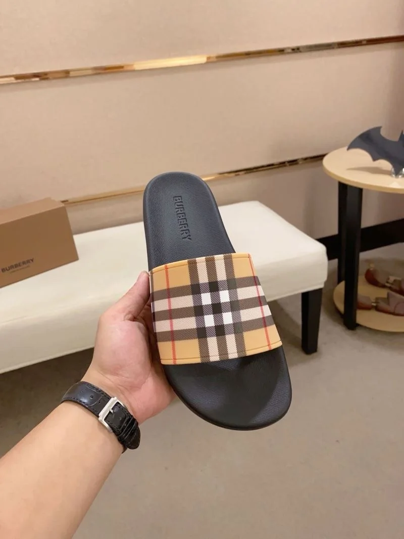 Burberry Slippers SoftTouch 17133