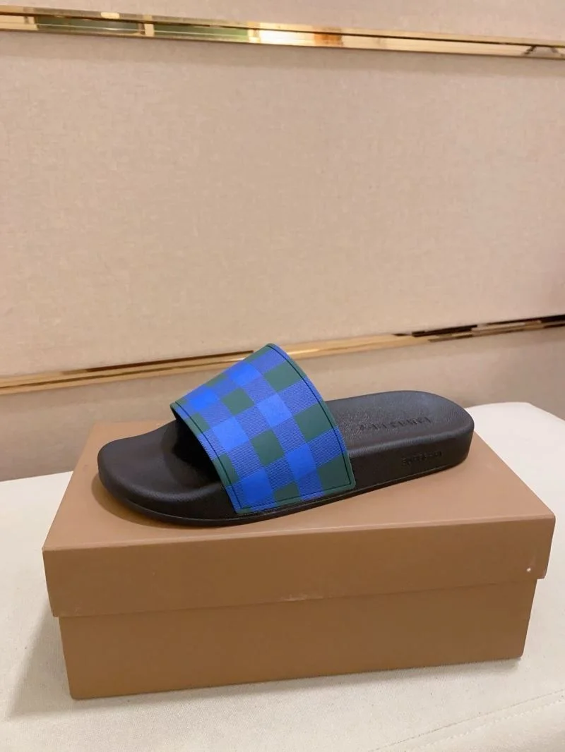 Burberry Slippers FreshLook 17128