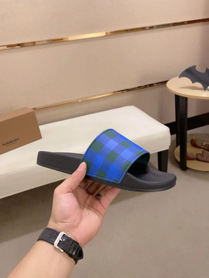 Burberry Slippers FreshLook 17128