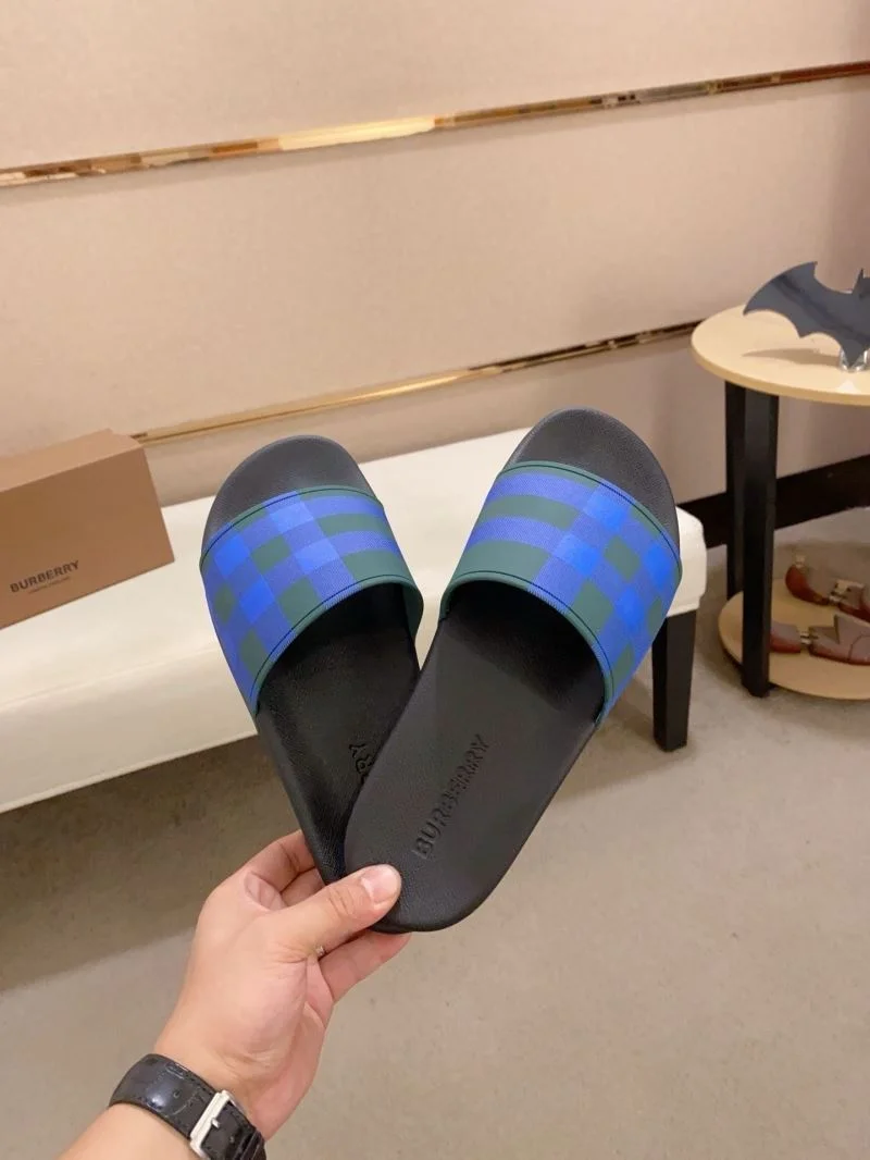 Burberry Slippers FreshLook 17128