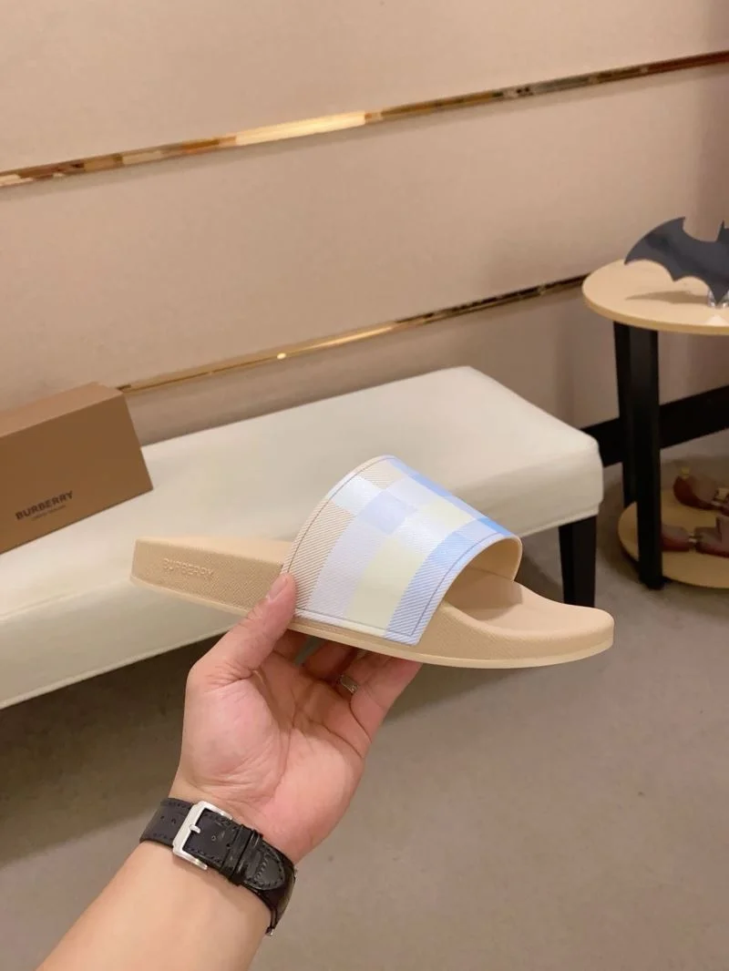 Burberry Slippers Premium 17136