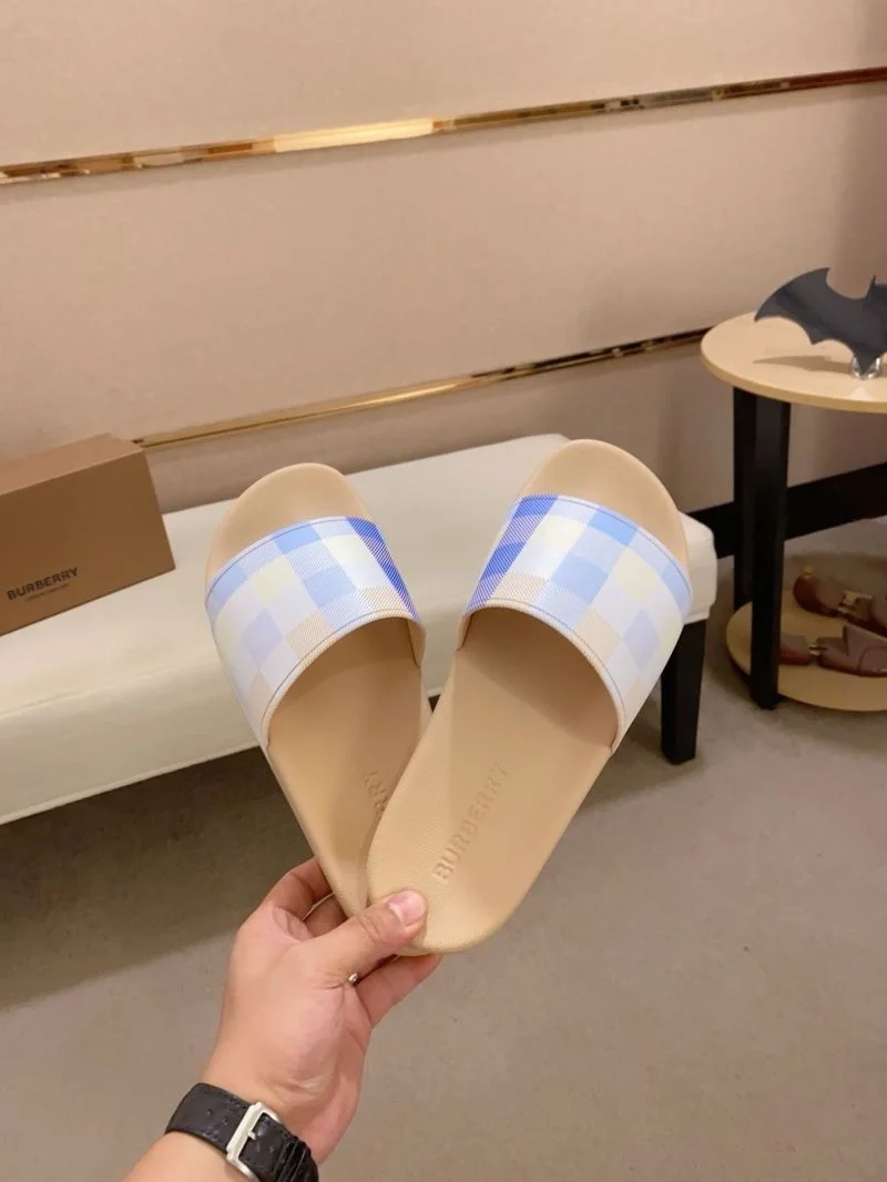 Burberry Slippers Premium 17136