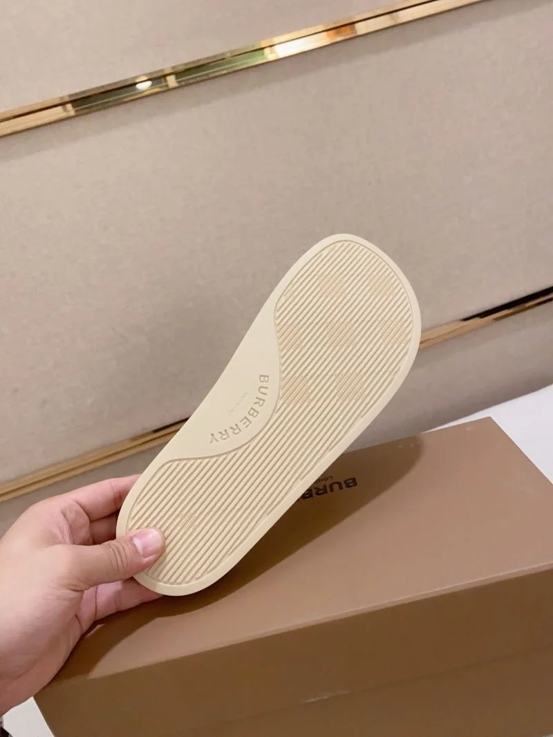 Burberry Slippers Premium 17136