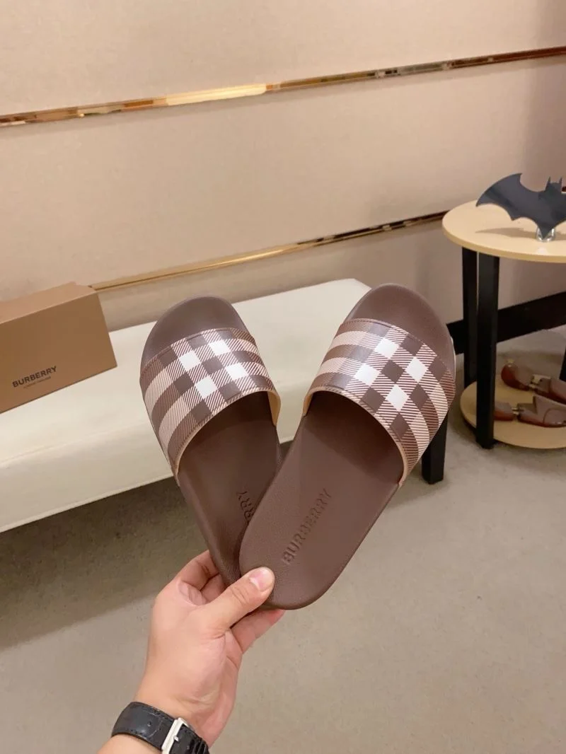 Burberry Slippers Snug 17127
