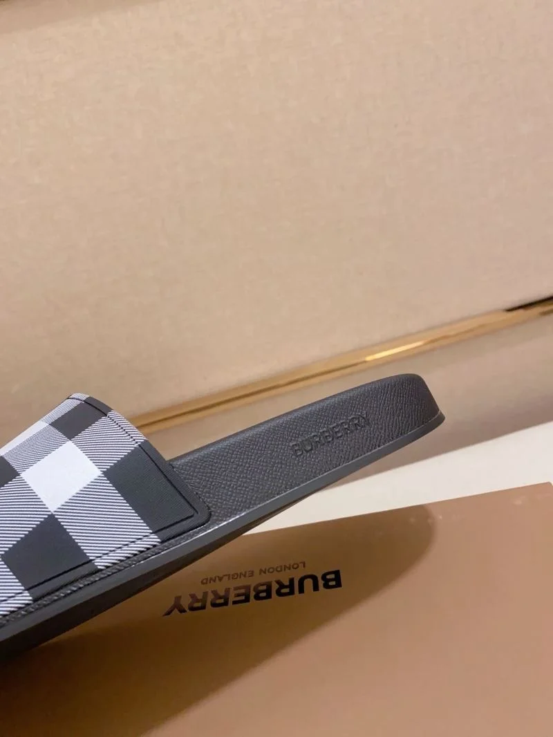 Burberry Slippers Affordable 17120