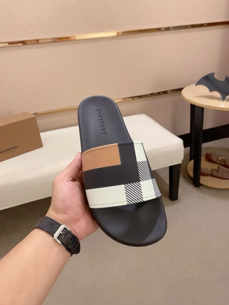 Burberry Slippers DailyWear 17129