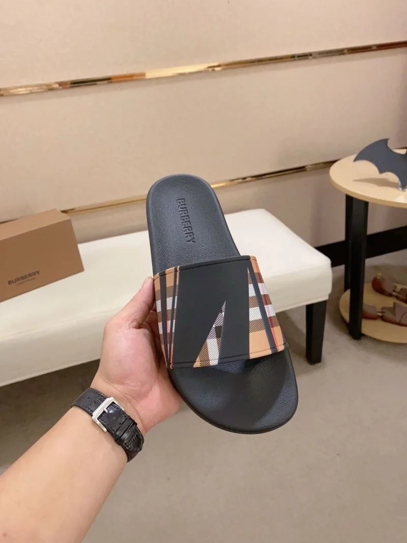 Burberry Slippers WeatherProof 17118