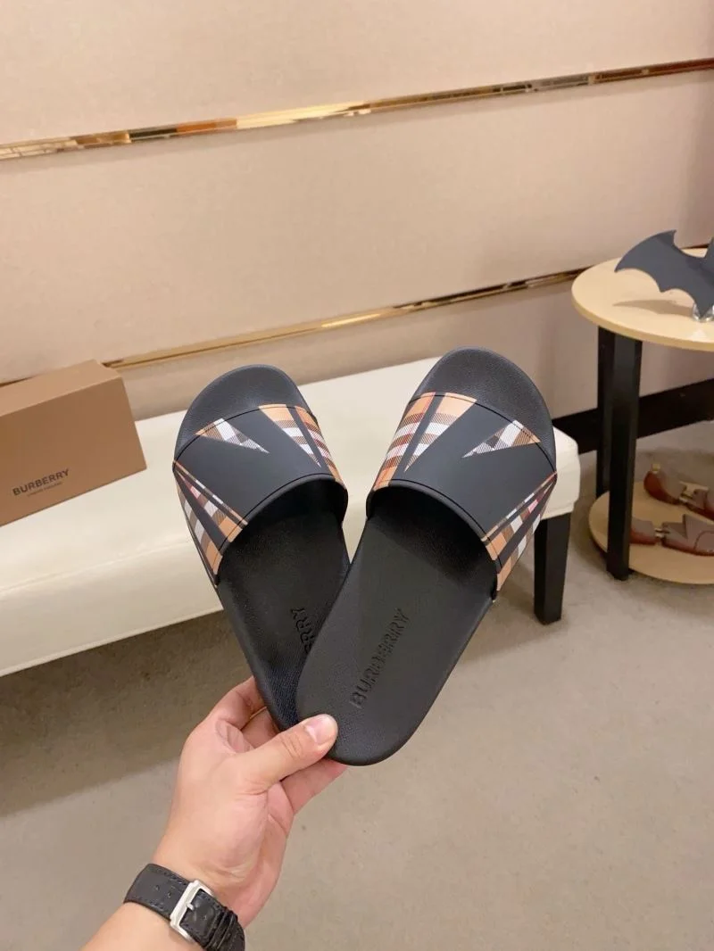 Burberry Slippers WeatherProof 17118