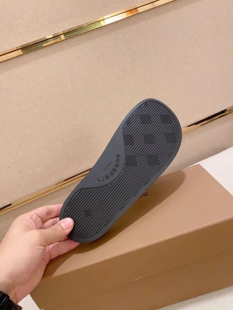 Burberry Slippers WeatherProof 17118