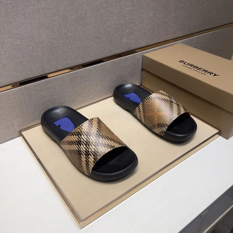 SmoothTexture Burberry Slippers 17124