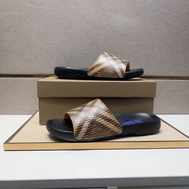 SmoothTexture Burberry Slippers 17124