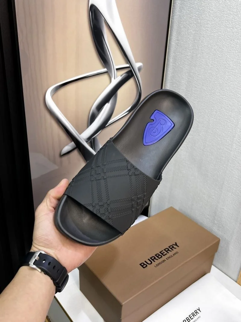 Burberry Slippers DailyWear 17113