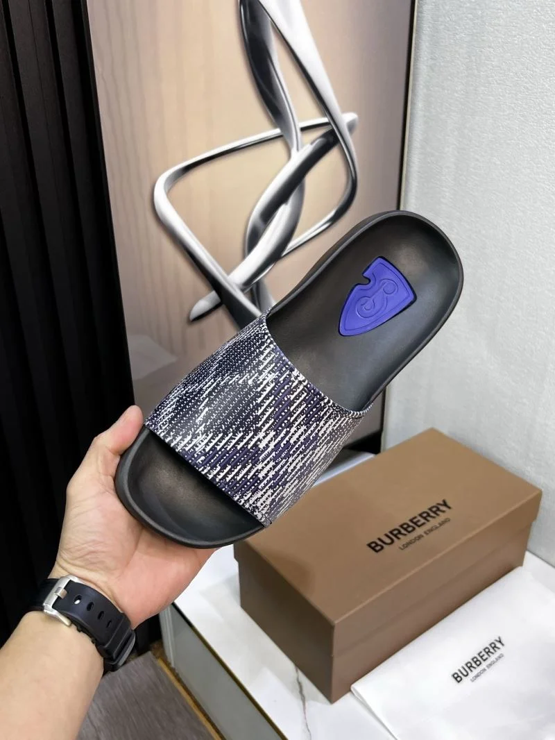 Lightweight Burberry Slippers 17130