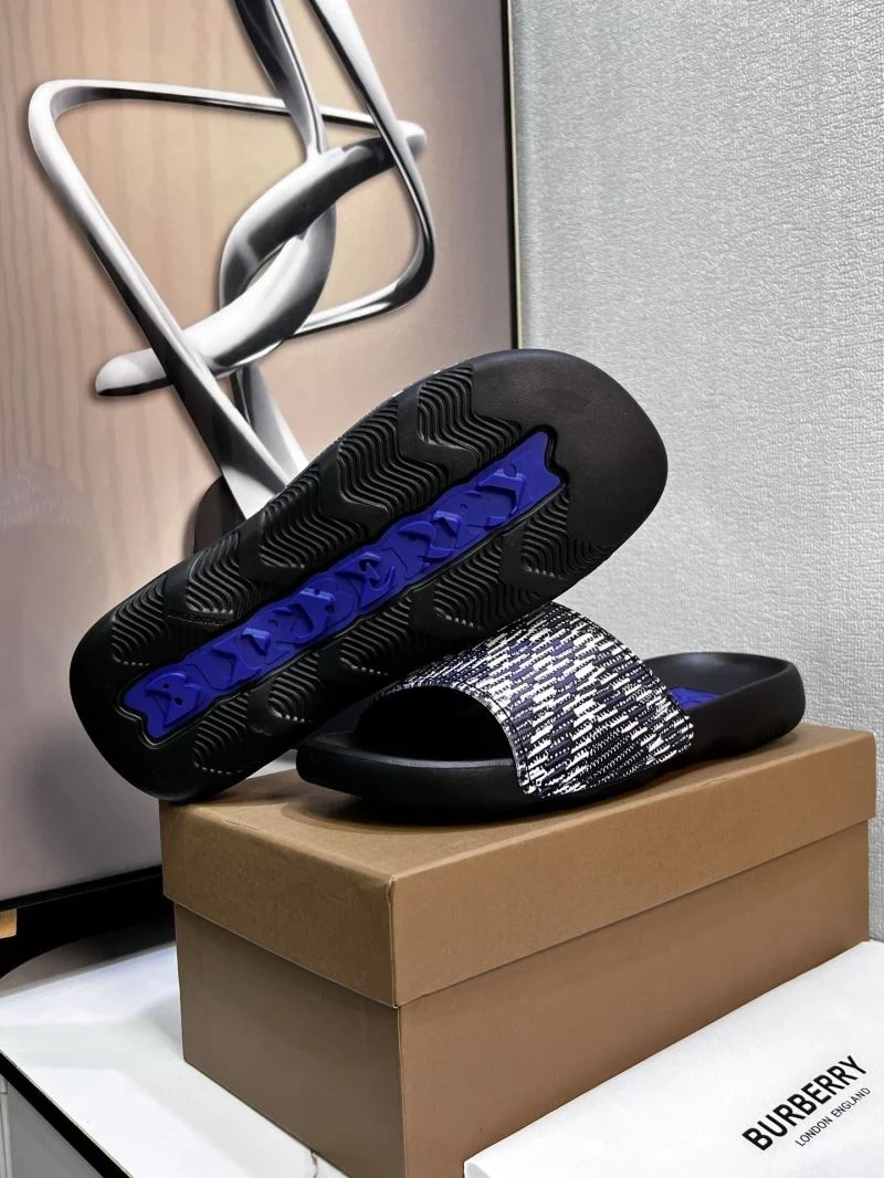 Lightweight Burberry Slippers 17130