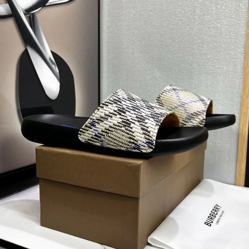 Casual Burberry Slippers 17116