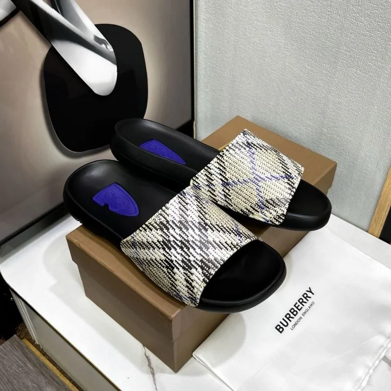 Casual Burberry Slippers 17116