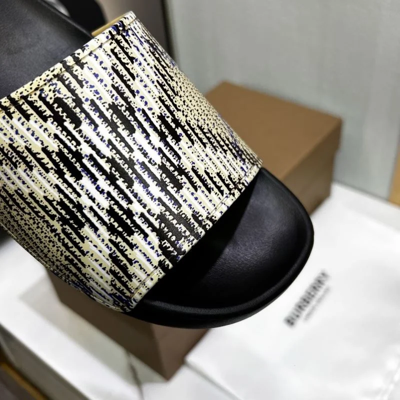 Casual Burberry Slippers 17116