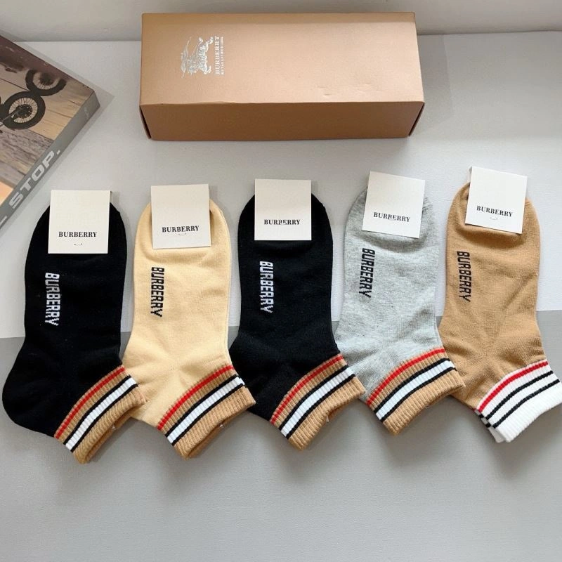 Trendsetting Burberry Socks 273142