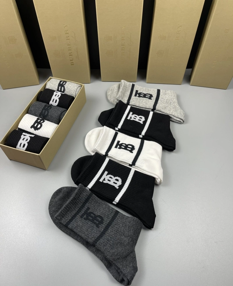 Flexible Burberry Socks 274348